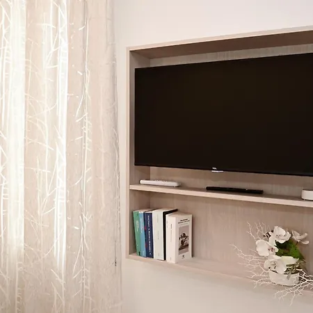 La Casina Di Luca Tatil Evi